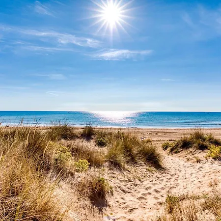 Les Pieds Dans L'eau Nyaraló *